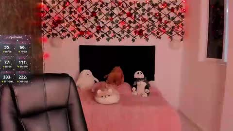 lilith_miller21 online show from September 28, 2025, 8:14 pm