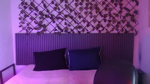 Lilith Patton  online show from December 22, 2025, 12:02 pm