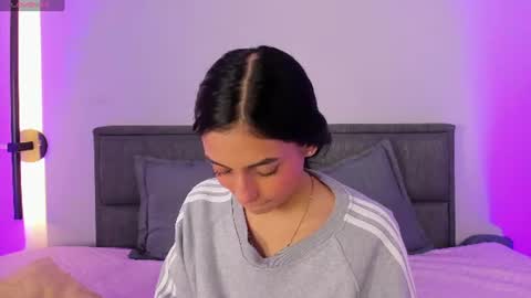 Lili petit  online show from June 23, 2026, 12:36 pm