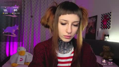 lilith_poison online show from November 2, 2025, 8:33 pm