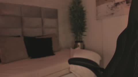 lilith_sage_ online show from February 19, 2026, 7:43 pm