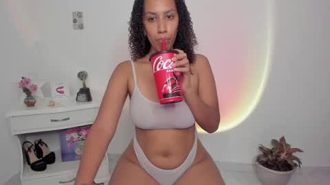 Snapshot of lilith_vision chatting on February 9, 2025, 10:43 pm Alejandra online show from February 9, 2025, 10:43 pm