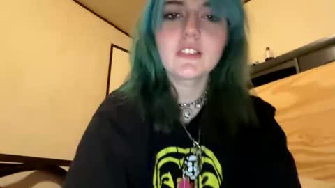 molly online show from June 8, 2026, 4:24 am