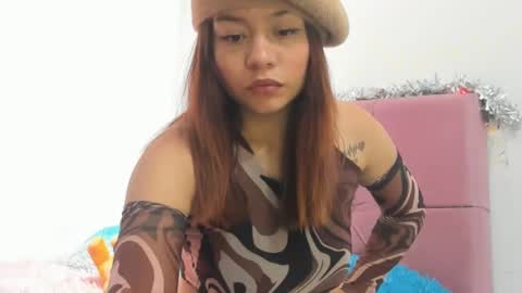 Snapshot of lilithintheeden chatting on January 17, 2025, 3:32 pm Lilith online show from January 17, 2025, 3:32 pm