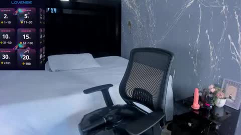 Lilith luxorr online show from November 12, 2025, 1:22 pm