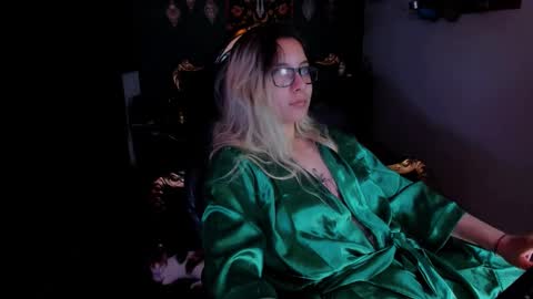Snapshot of lilithmystic01 chatting on January 10, 2025, 7:46 am lilithmystic01 online show from January 10, 2025, 7:46 am