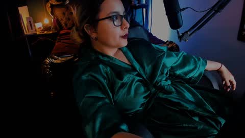Snapshot of lilithmystic01 chatting on January 19, 2025, 9:34 pm lilithmystic01 online show from January 19, 2025, 9:34 pm