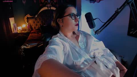 Snapshot of lilithmystic01 chatting on January 20, 2025, 9:35 am lilithmystic01 online show from January 20, 2025, 9:35 am