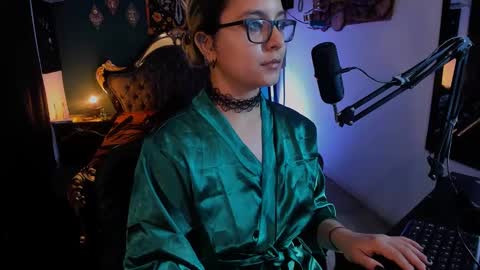 Snapshot of lilithmystic01 chatting on January 21, 2025, 2:00 am lilithmystic01 online show from January 21, 2025, 2:00 am
