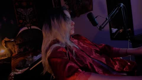Snapshot of lilithmystic01 chatting on January 24, 2025, 10:32 am lilithmystic01 online show from January 24, 2025, 10:32 am