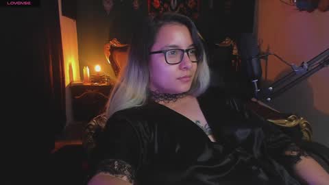 Snapshot of lilithmystic01 chatting on February 5, 2025, 5:31 pm lilithmystic01 online show from February 5, 2025, 5:31 pm