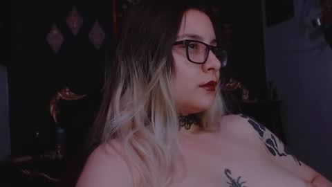 Snapshot of lilithmystic01 chatting on February 22, 2025, 2:50 am lilithmystic01 online show from February 22, 2025, 2:50 am