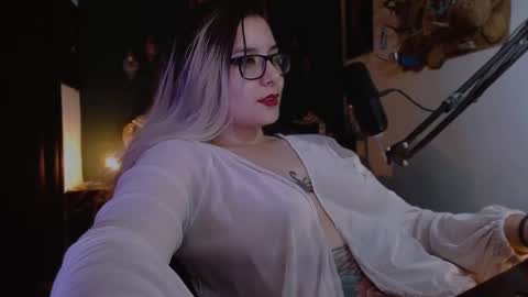 Snapshot of lilithmystic01 chatting on February 24, 2025, 10:14 pm lilithmystic01 online show from February 24, 2025, 10:14 pm