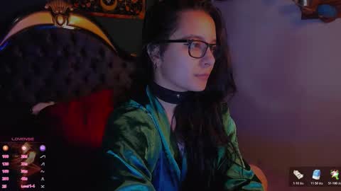 Snapshot of lilithmystic01 chatting on October 19, 2025, 2:29 pm lilithmystic01 online show from October 19, 2025, 2:29 pm