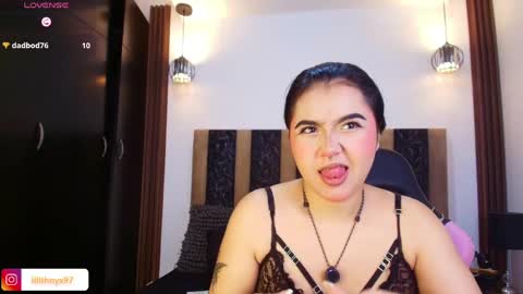 lilithnyx_x online show from May 23, 2026, 2:43 pm