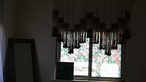 L online show from October 31, 2025, 4:08 pm