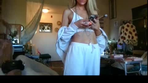 Lilithohfish online show from October 24, 2025, 3:52 pm