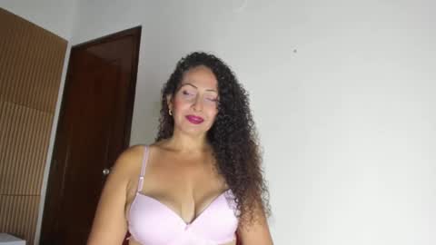 lilithphillis1 online show from March 19, 2026, 5:28 pm