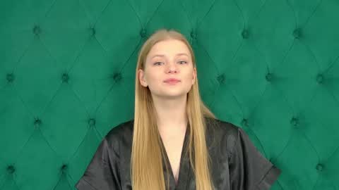 lilitrosen online show from September 29, 2025, 5:18 pm