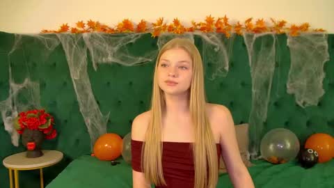 lilitrosen online show from November 3, 2025, 6:20 pm