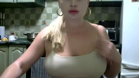 Snapshot of liliya133244 chatting on July 8, 2026, 12:59 am liliya133244 online show from July 8, 2026, 12:59 am