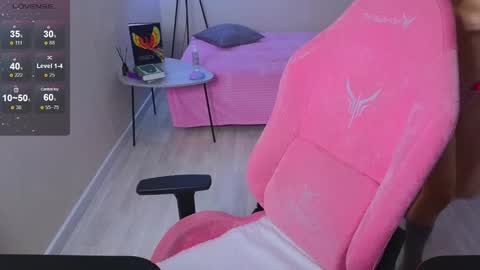 Snapshot of lill_mary chatting on December 21, 2024, 5:36 am Maria online show from December 21, 2024, 5:36 am