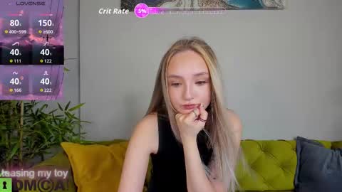 Snapshot of lillian_blake chatting on September 11, 2025, 8:25 am LILY online show from September 11, 2025, 8:25 am