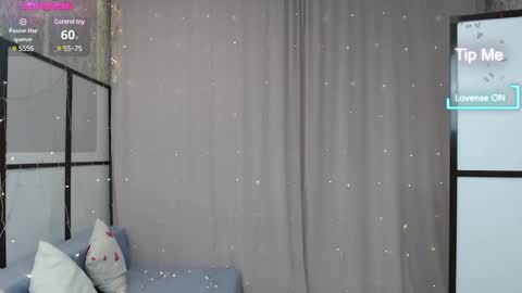 Lillian online show from February 12, 2025, 7:44 am