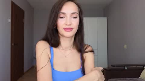 Lillian online show from September 24, 2025, 7:01 am