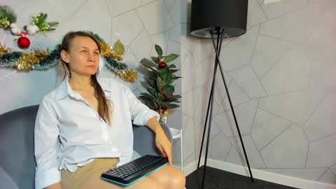 Snapshot of lillian_white1 chatting on January 13, 2025, 4:28 am lillian_white1 online show from January 13, 2025, 4:28 am