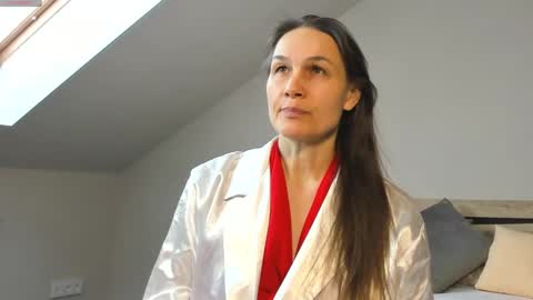 Snapshot of lillian_white1 chatting on February 15, 2025, 8:00 am lillian_white1 online show from February 15, 2025, 8:00 am