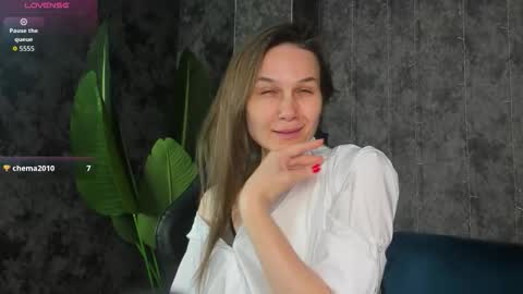 lillian_white1 online show from March 28, 2026, 1:16 am
