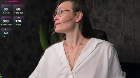 Snapshot of lillian_white1 chatting on July 7, 2026, 1:08 am lillian_white1 online show from July 7, 2026, 1:08 am