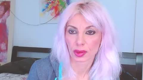 Lara online show from February 19, 2025, 8:31 pm