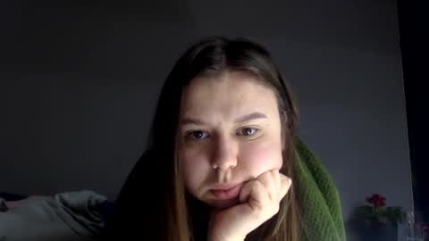 Snapshot of lillianx9zbld chatting on October 13, 2025, 6:13 am Lily online show from October 13, 2025, 6:13 am