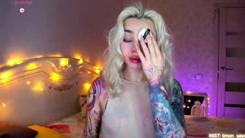 LilliMoore online show from March 1, 2026, 11:07 pm