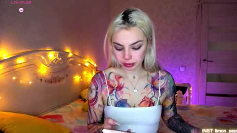 LilliMoore online show from March 17, 2026, 11:08 pm