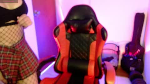 lillith_777 online show from April 10, 2026, 7:18 pm