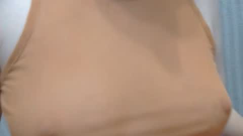 Lilu online show from October 28, 2025, 8:33 pm