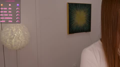 Lilly Colins online show from February 8, 2025, 5:50 pm