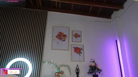 Sofia online show from April 15, 2026, 1:40 pm