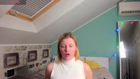 Snapshot of lillydepp chatting on December 20, 2024, 12:52 am Lilly Depp online show from December 20, 2024, 12:52 am