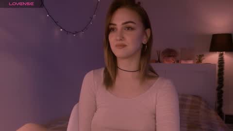 Snapshot of lillyfarey chatting on November 5, 2025, 6:41 pm LillyFarey online show from November 5, 2025, 6:41 pm