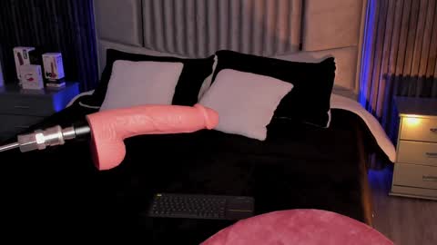 Snapshot of lillyortiz_ chatting on December 10, 2024, 10:05 pm Lilly Ortiz online show from December 10, 2024, 10:05 pm