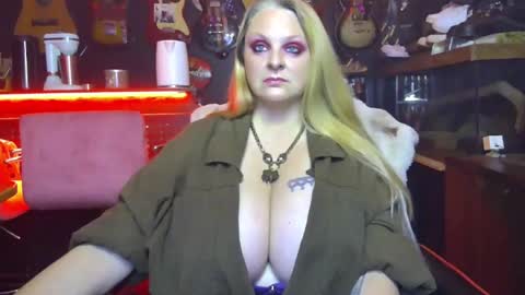 Lillyth Eden online show from October 1, 2025, 5:35 am