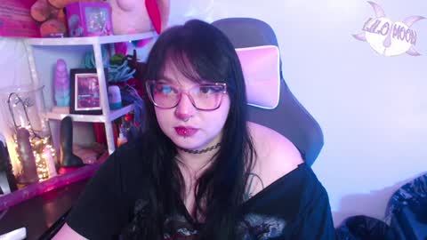 Snapshot of lilomoon69 chatting on January 12, 2025, 4:00 am Lilo online show from January 12, 2025, 4:00 am