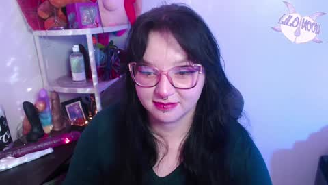 Snapshot of lilomoon69 chatting on January 17, 2025, 4:17 am Lilo online show from January 17, 2025, 4:17 am