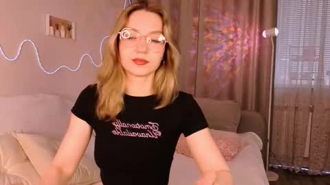 Lilo online show from October 6, 2025, 2:20 am