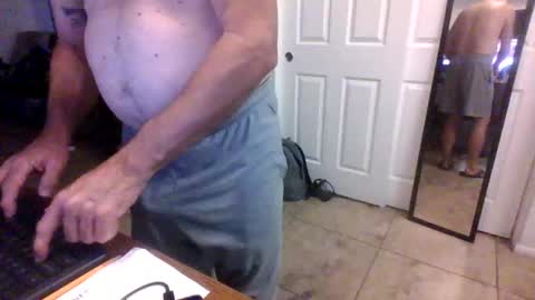 lilpackage69 online show from December 2, 2025, 2:06 am