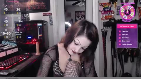 Snapshot of lilsuccubus666 chatting on January 24, 2025, 7:28 pm Jinx Pierrot online show from January 24, 2025, 7:28 pm